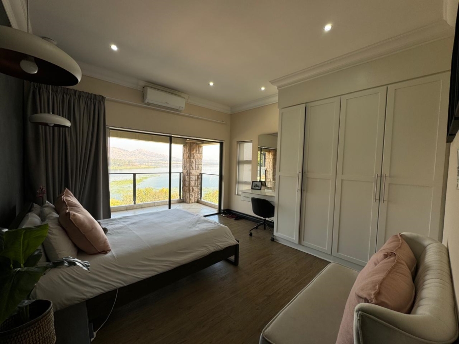 4 Bedroom Property for Sale in Birdwood Estate North West